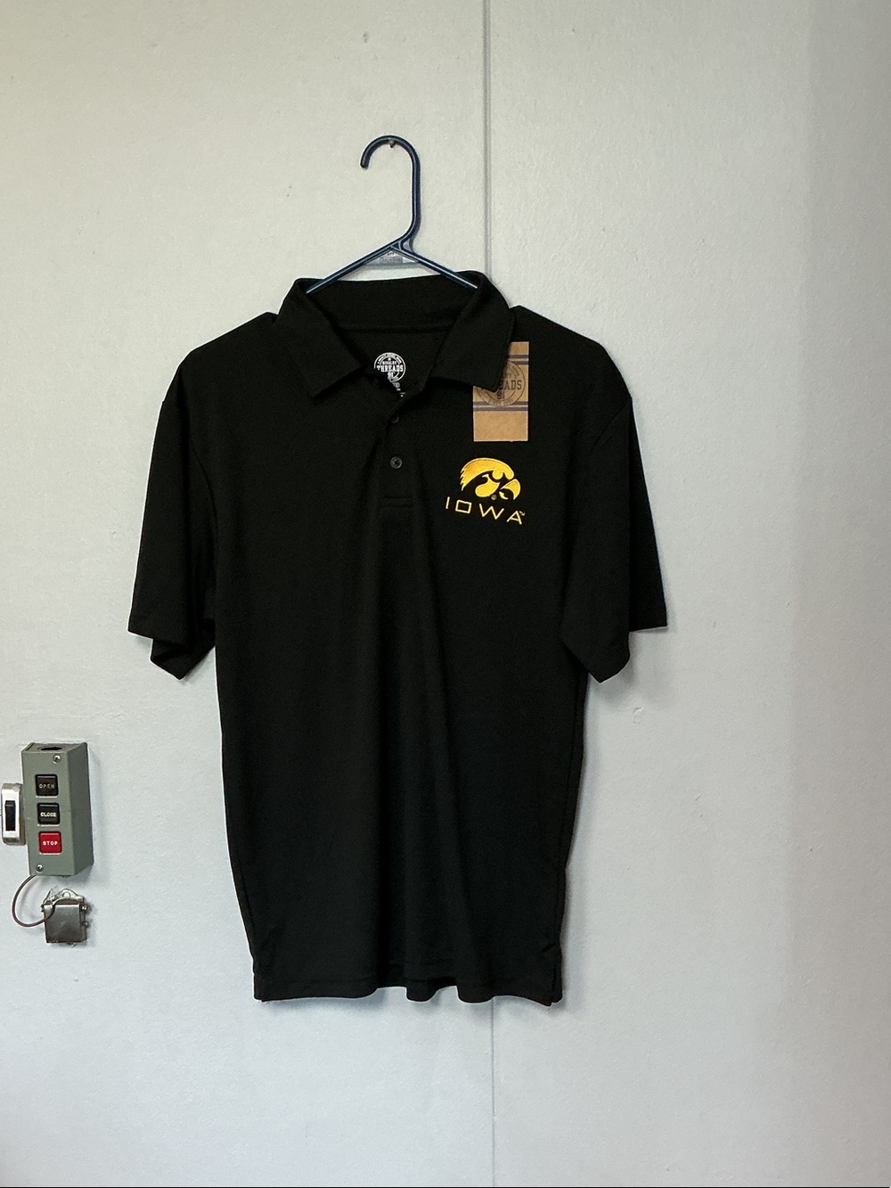 Rivalry Threads Men’s Iowa Hawkeyes Polo